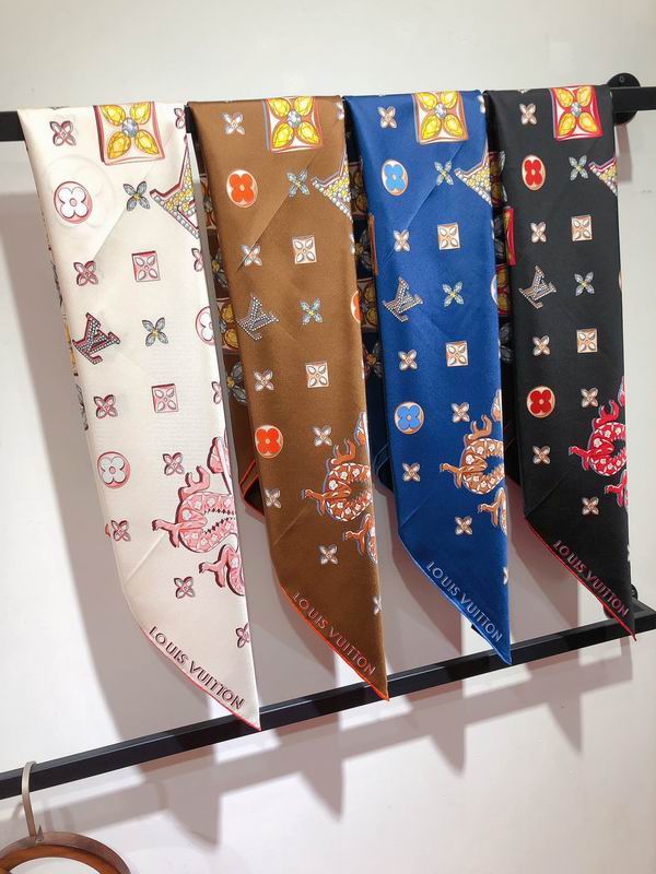 LV silk scarf 90X90cm E13